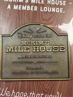 Disney Vacation Club McKim’s Mile House Member Lounge Collectible Pin